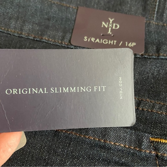 NYDJ Not Your Daughters Jeans Dark Wash Straight leg Size 16P - NWT - ๐บ๐ธ๐บ๐ธ - Picture 12 of 12